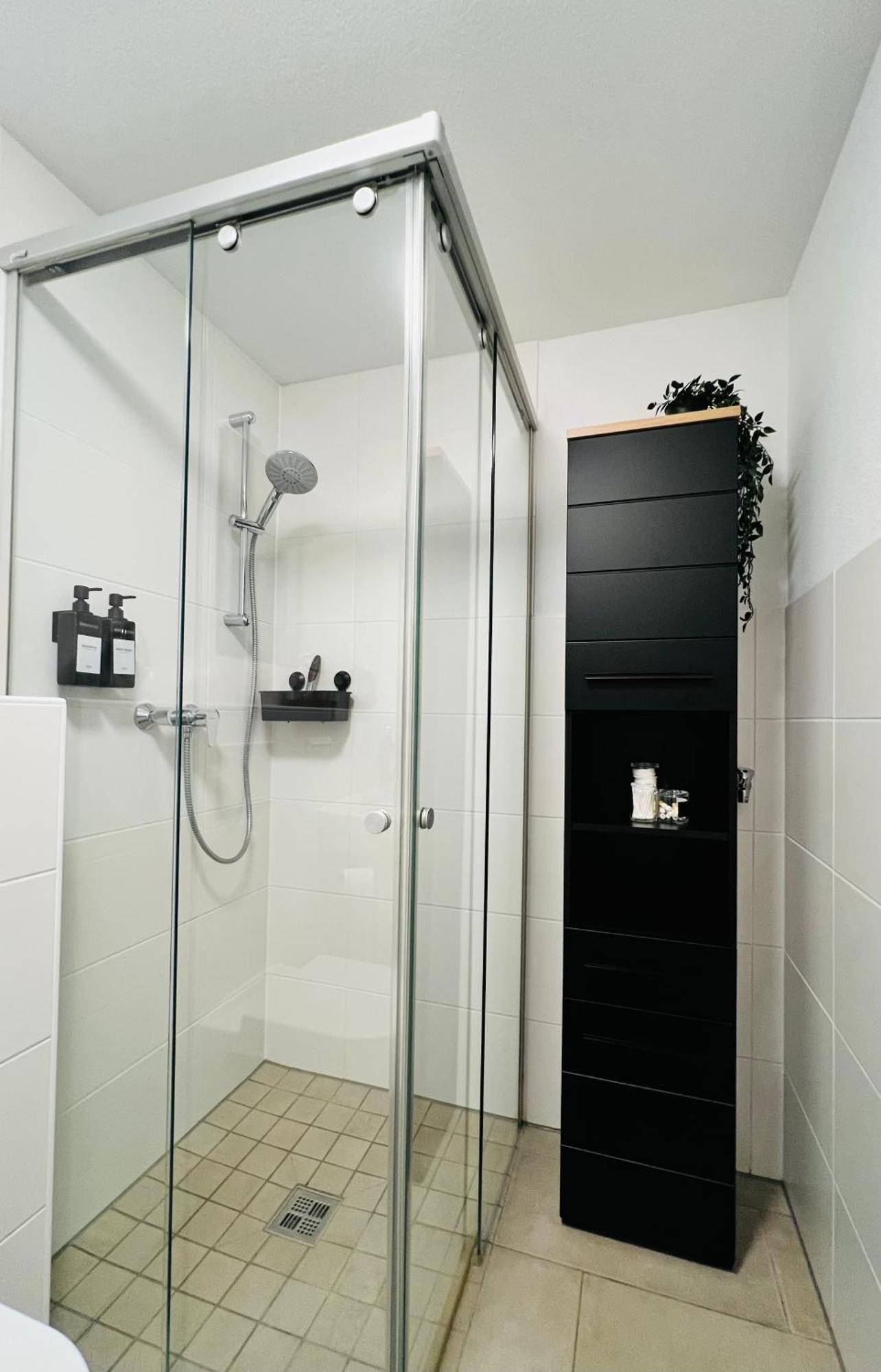 Moderne Wohnung Naehe Hbf-Lift-Tiefgarage-Contactless Check-In Hannover Dış mekan fotoğraf