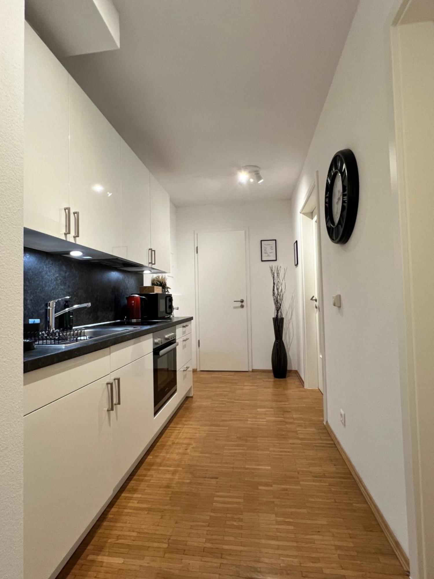 Moderne Wohnung Naehe Hbf-Lift-Tiefgarage-Contactless Check-In Hannover Dış mekan fotoğraf